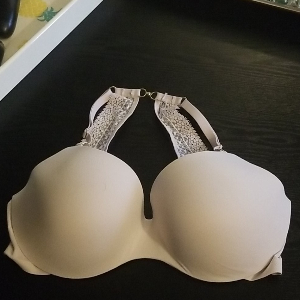 Soft lavender Victoria's secret T-shirt bra